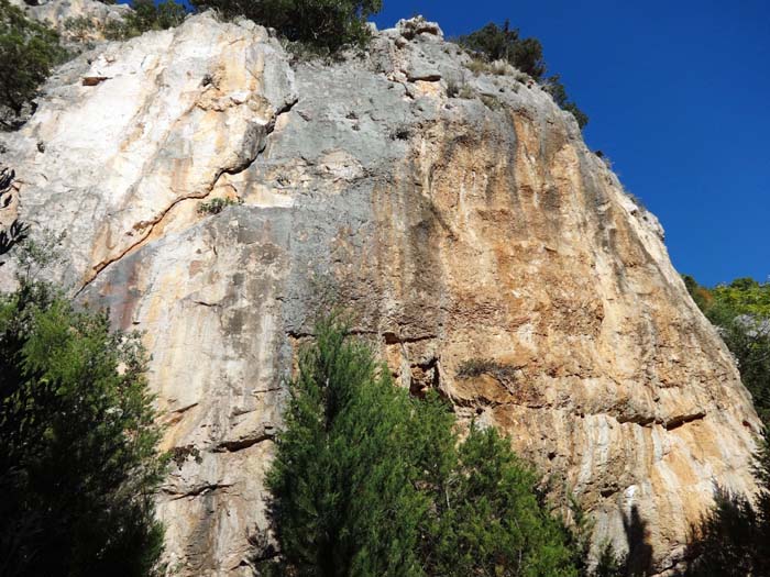 das kleine, aber feine untere Wandl hält vier 15-m-Touren bereit (5c bis 7a)