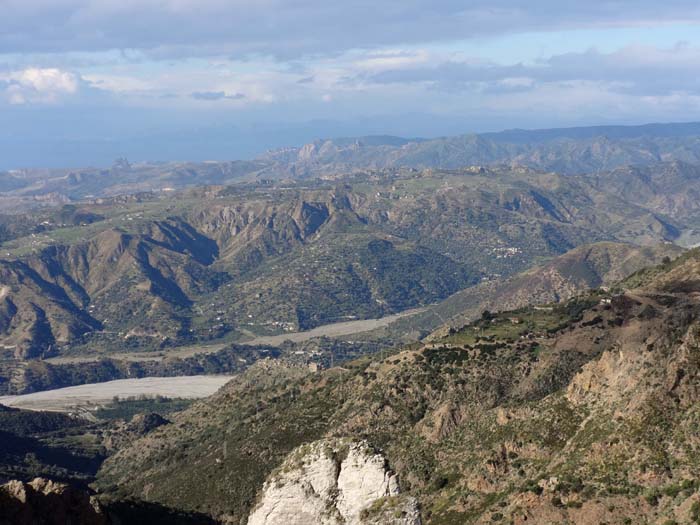 ... bis zur Straße von Messina und nach Sizilien