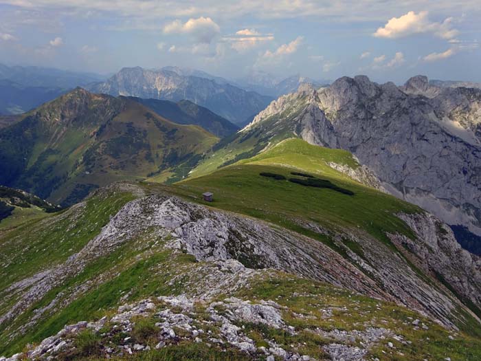 Blick nach Westen aufs grüne Lamingegg und die alten Bekannten