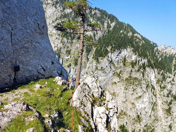 ab dem 11. Stand haben wir endlich die Sonne gepachtet; das Steigbuch ist aus dem Büchlriss hier heraufgewandert und zeigt erstaunlich wenige Einträge