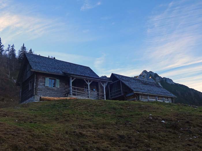 die Laglalm gegen den 300 m höheren Mannsberg im W