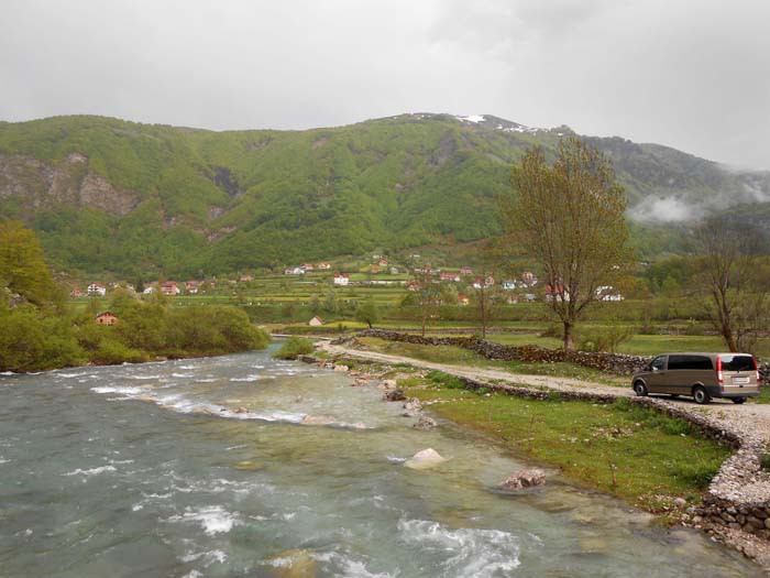 am Fluss Skavkać hinten im Ropojanatal haben wir noch eine Nacht ausgeharrt, ...