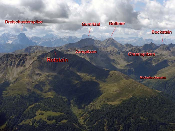 im SW die Villgratner Berge (Deferegger Alpen)