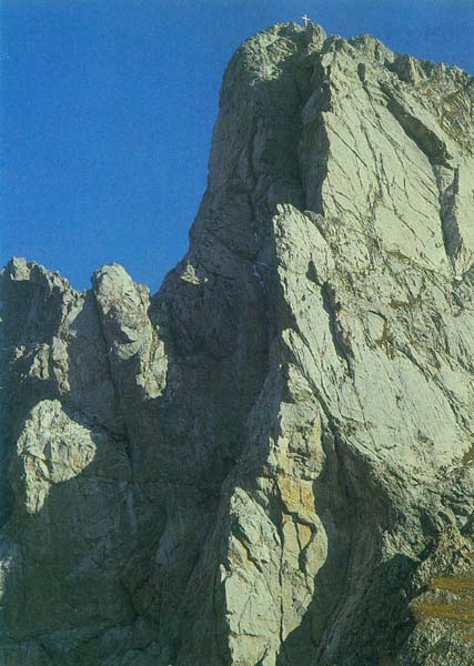 die beeindruckende Nordkante trennt Licht und Schatten