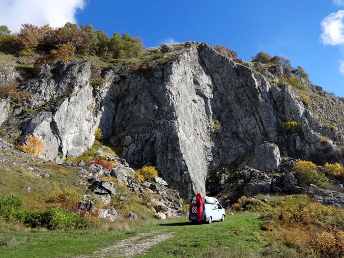 falls man sich auf dem Landweg nach Sizilien aufmacht - hier zur Einstimmung drei nette Klettergebiete: der Sektor Cava in Balze, hoch oben im Apennin halbwegs zwischen San Marino und Arezzo 