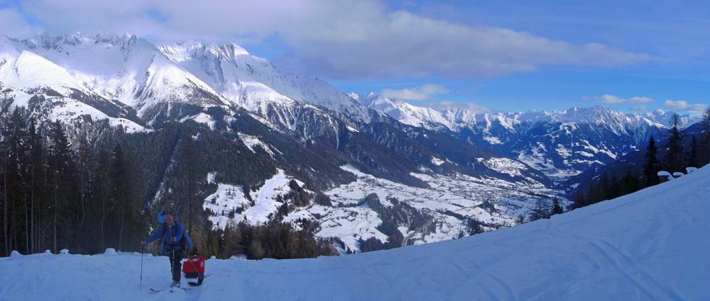 kurz vor der Marcher Alm zeigen sich die Berge des Frosnitzkammes über dem Virgental bis hin zur Schobergruppe