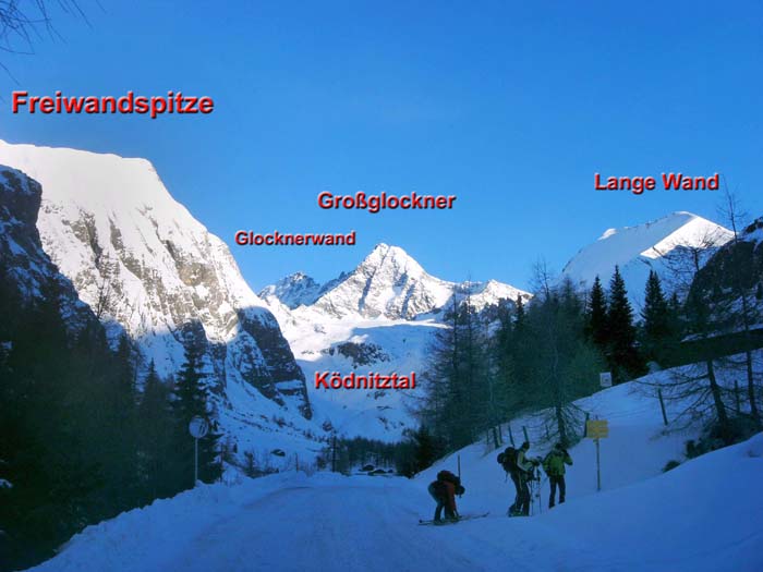 Blick vom Parkplatz kurz vor dem Lucknerhaus nach N