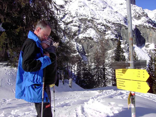 am Sattel 70 m unterhalb des Jochriedels erreichen wir den Höhenkamm; Hackl Hütte und Proksch Haus sind nicht weit