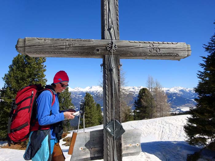 das Hochmühleck, 1731 m, ist eine bei Einheimischen beliebte Tour; gegen Nordosten das Tote Gebirge