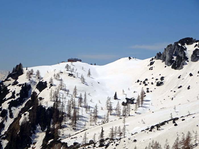 so nah scheint die Hofpürglhütte, trotzdem sollte man die Finger von der direkten Linie unterhalb der Kesselwand lassen