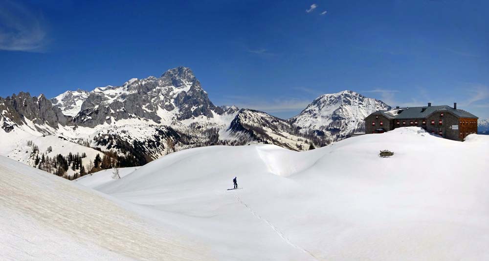 ... lassen uns endlich die Hofpürglhütte erreichen, wo wir nochmals den zweiten Teil der Tagesetappe bis zur Sulzenschneid überblicken können