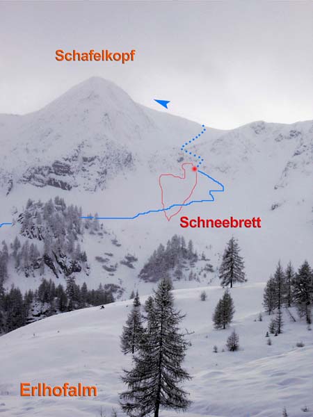 Detail des Lawinenabgangs, rechts oben der Auslösepunkt