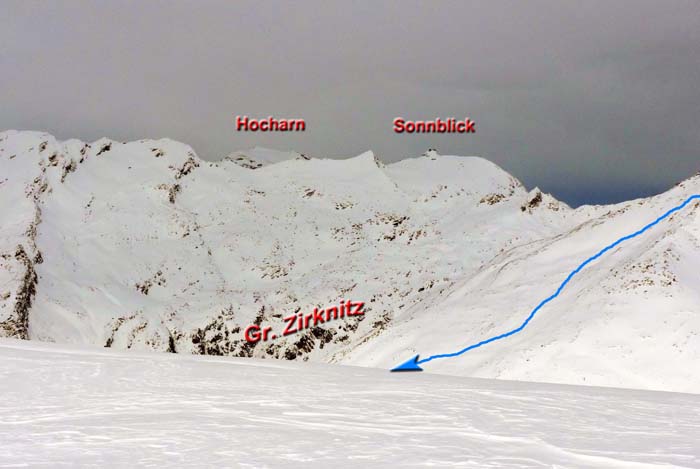 die wunderschönen Hangmulden vom südlich gelegenen Hilmersberg