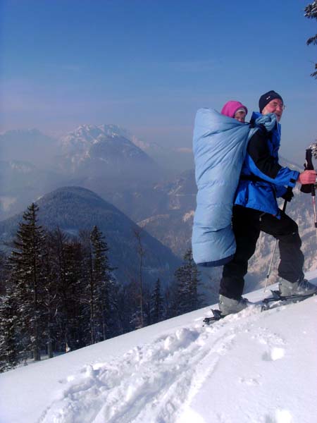 im W der Hohe Göll in den Berchtesgadener Alpen