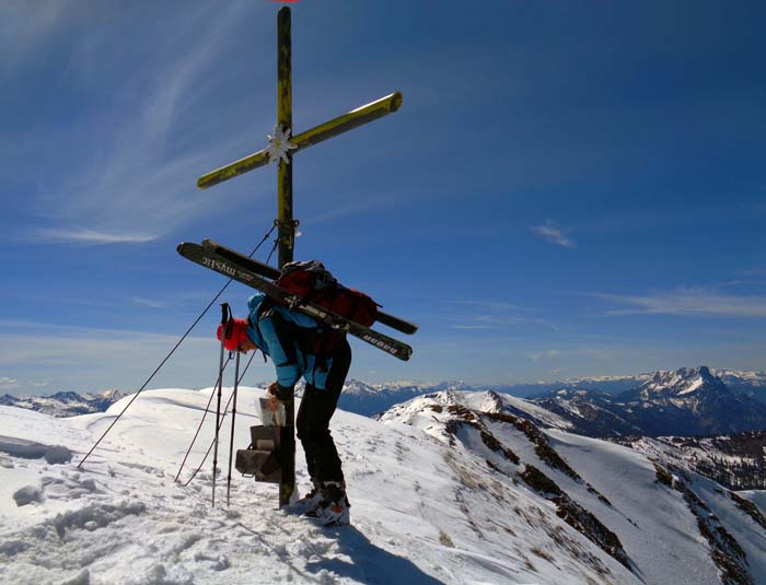 am Gipfel des Zeiritzkampel, rechts hinten Reichensteinstock und Totes Gebirge