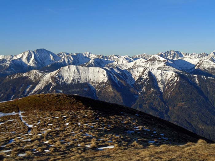 Gipfelblick gegen SSW auf Seckauer und Triebener Tauern