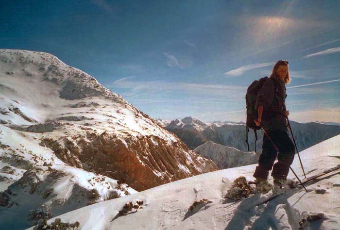 ... und auf der anderen Seite gegen Segenbaumkogel und Totes Gebirge