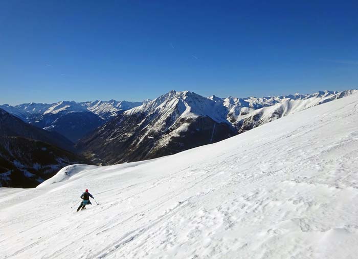 Blick das Kalser Tal auswärts auf Rotenkogel und die Villgratner Berge