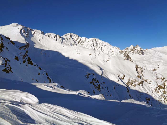 Blick über die Nordkare auf Gumriaul, Gölbner und Arnhörner