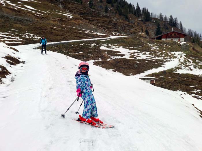 die Ladies sind schon unten auf der Hackeralm