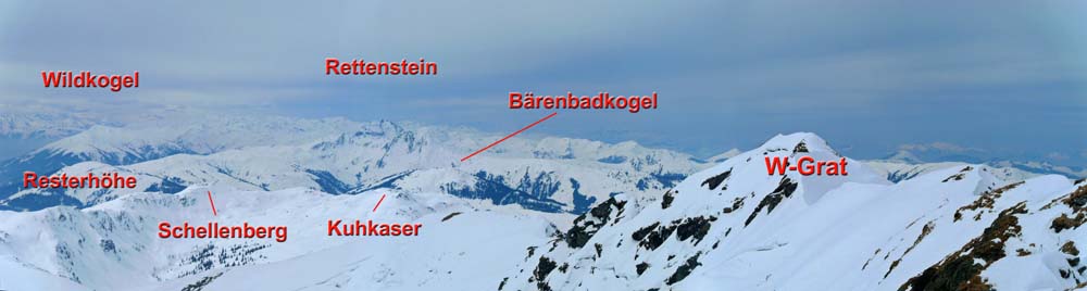 nach W hin erstrecken sich die Kitzbüheler Alpen so weit das Auge reicht