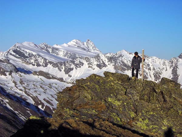 Abendspaziergang auf den Vorderen Plattenkogel, dahinter Glocknerwand und Großglockner