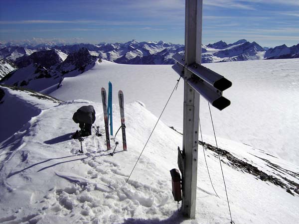 ... und stehen nach kurzer Zeit auf der Kristallwand