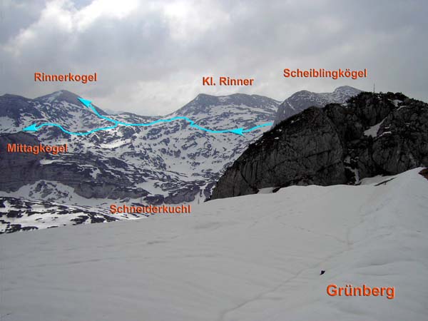 Blick vom Gipfelkamm nach SO auf den zweiten Teil unserer Hochflächenrunde