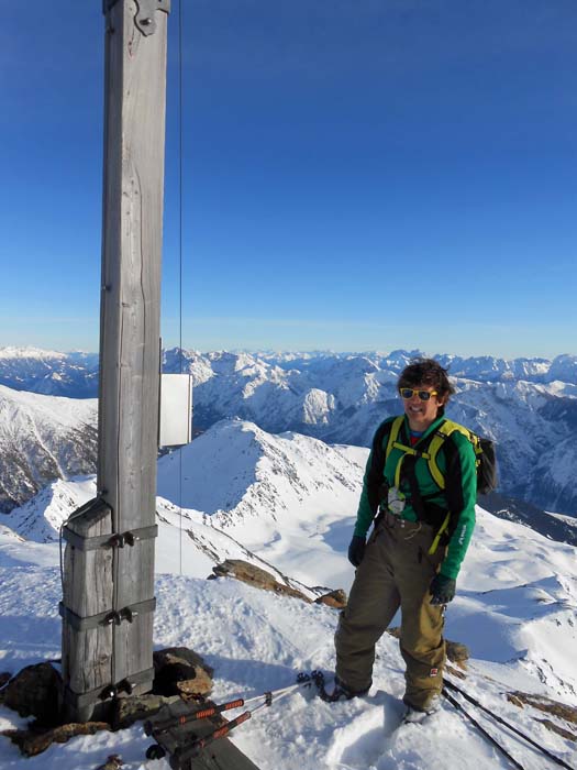 der Vorgipfel (Fandspitze) ist erreicht; zwischen Günter und Kreuz der Finsterkofel