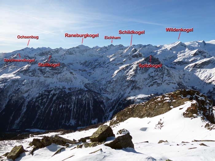 Gipfelpanorama im Uhrzeigersinn, beginnend im SW mit der zentralen Venedigergruppe