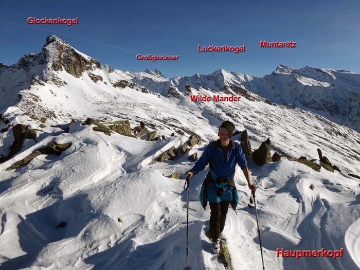 hinterm Muntanitzkamm taucht der Glockner auf