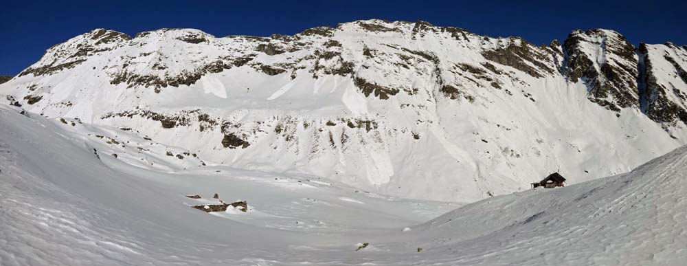 oberhalb der Ochsenhütte: im NO Hohe und Vordere Leier (links), Königsangerspitze und Rosskopf