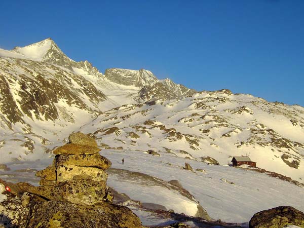 Villacher Hütte und Preimlspitze um 7:00 Uhr morgens