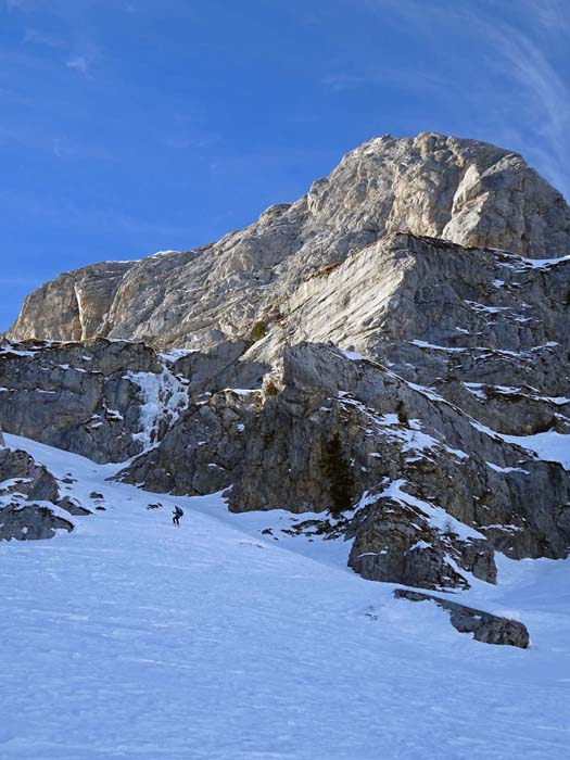 Rückblick zum Eisfall und zur Bastion der Weißsteinspitze 