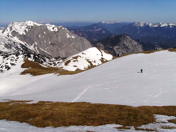 Abfahrt vom Karlstein, dahinter Griesstein, Gamsstein und Hochkar