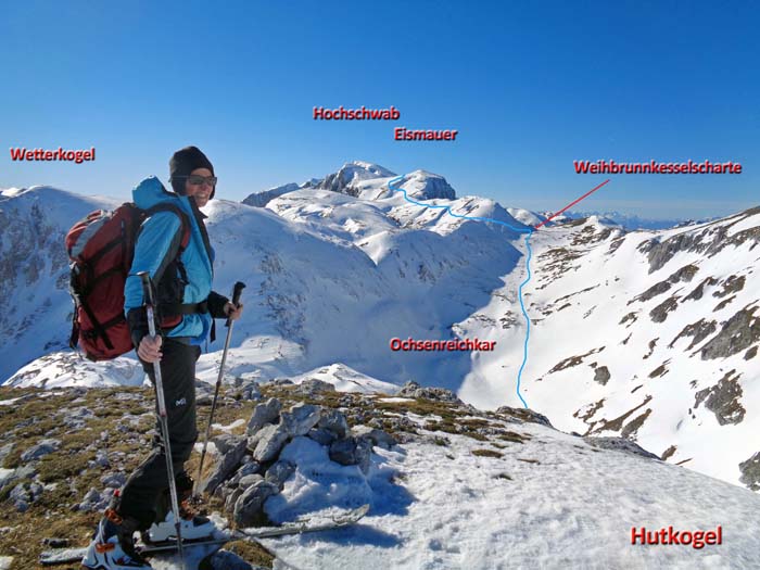 vom Gipfel ein aufschlussreicher Blick auf die restliche Strecke zum Schiestlhaus; Ulli freut sich ...