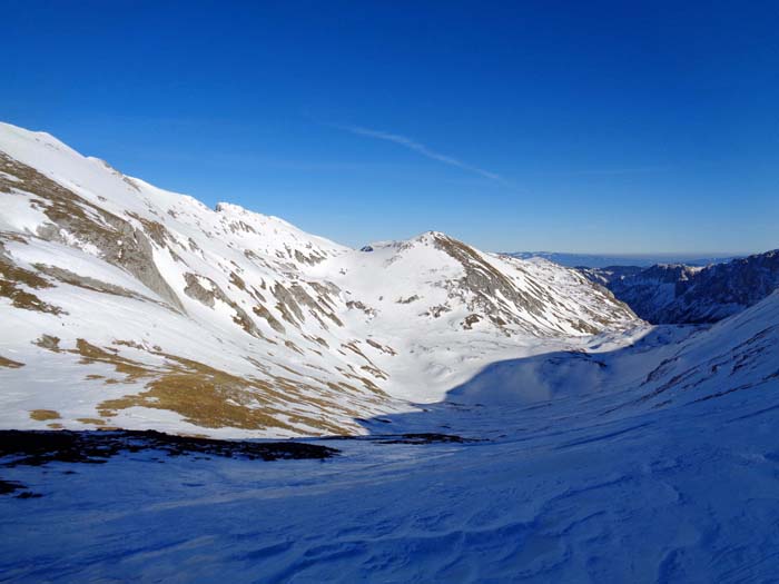 Rückblick aus der Weihbrunnkesselscharte auf unsere Abfahrtswanne vom Hutkogel - leider nur über 200 Hm