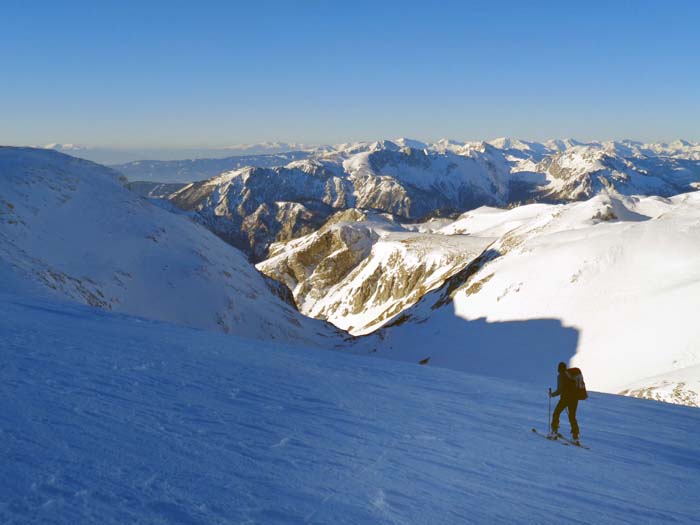 Tiefblick ins Rauchtal, einer tollen Abfahrt nach Süden zum Bodenbauer