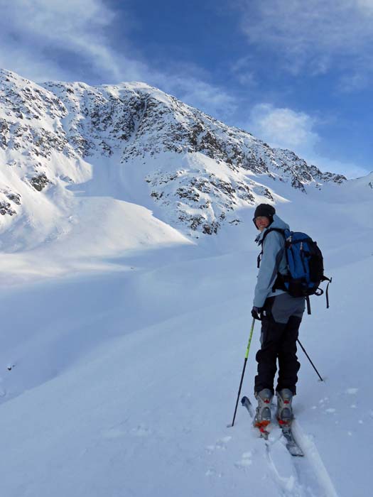 im OSO der 2836 m hohe Kärlskopf