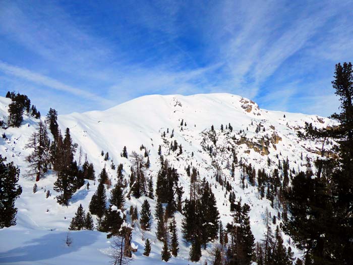 im Aufstieg ein beachtliches Massiv, von oben nur eine unbedeutende Kuppe: Kl. Jaufen von Süden