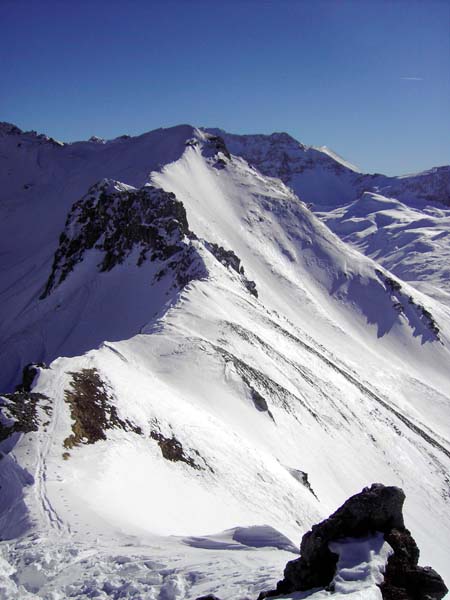 Rückblick vom Höllkogel zum Kesselkopf, dahinter versteckt sich der Hochfeind