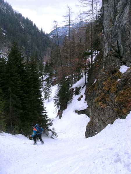 Erich am ehemals gefürchteten Gatterl, eine der wenigen Steilstufen im Gr. Kesselgraben