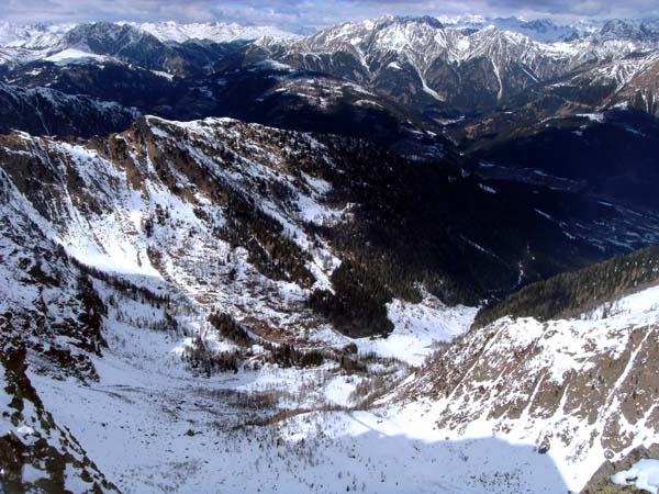 im NW die Obergailer Alm und die Lienzer Dolomiten