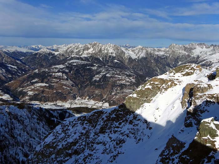 rechts anschließend die zentralen Lienzer Dolomiten