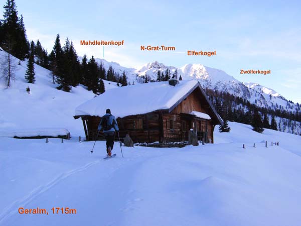 nach dem langen Waldkamm hat sich Ulli endlich die Geralm erspurt