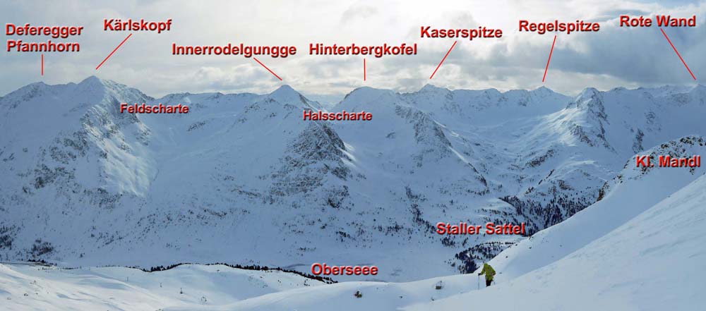 Hedi erreicht den Rand der Steilstufe, im S das Panorama der nw. Villgratner Berge