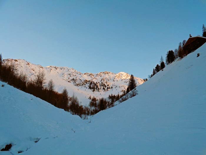 bei der Graferalm geht der Oberhofergraben langsam ...