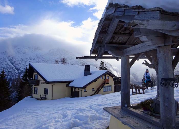 im nächsten Winter haben wir uns bei etwas unfreundlicherem Wetter den viel begangenen Normalweg über die Enzianhütte angeschaut; Blick auf den Polinik