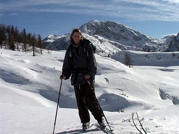 im breiten Sattel zwischen Glatzkogel und Türndl, dahinter der Schönberg (Wildenkogel), höchster Gipfel im westl. Toten Gebirge