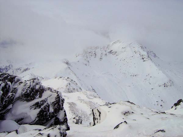 Blick vom Gipfel des Mittagskogel nach W (Geißstein)